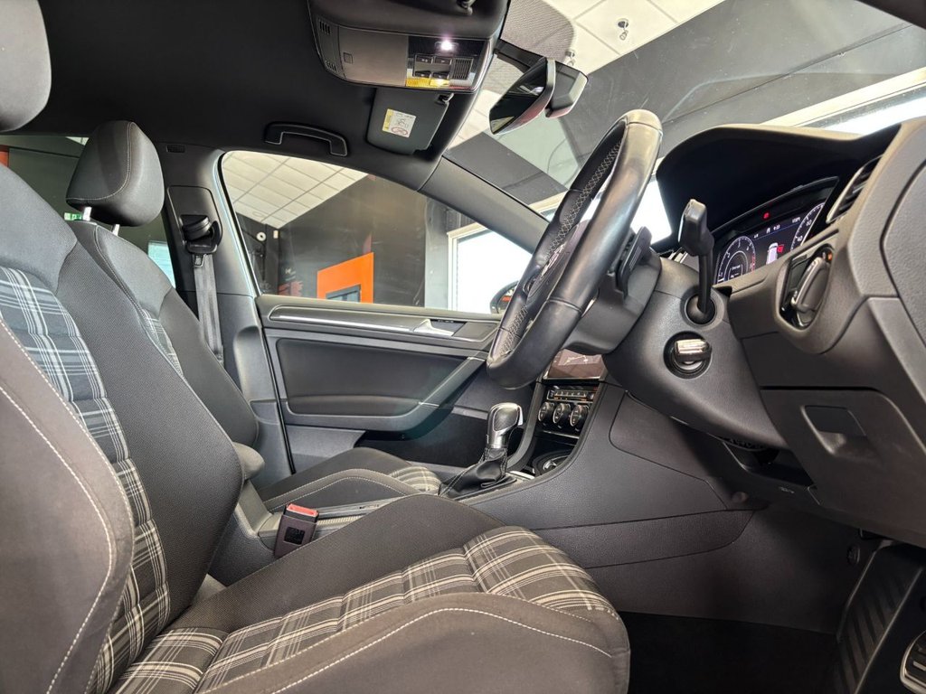 Used Volkswagen Golf 2017 for sale - 78167061: Photo 25