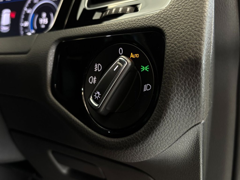 Used Volkswagen Golf 2017 for sale - 78167061: Photo 32