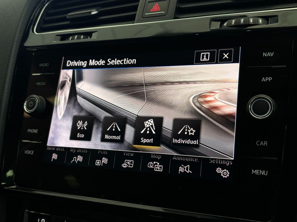 Used Volkswagen Golf 2017 for sale - 78167061: Photo 34