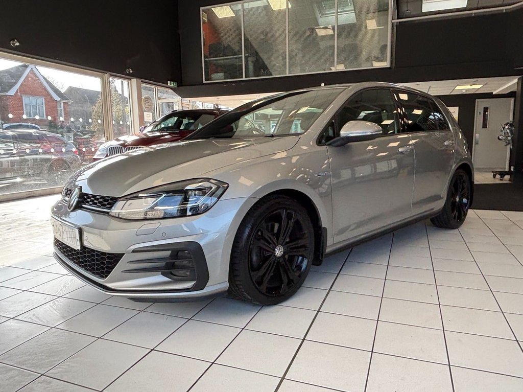 Used Volkswagen Golf 2017 for sale - 78167061: Photo 9