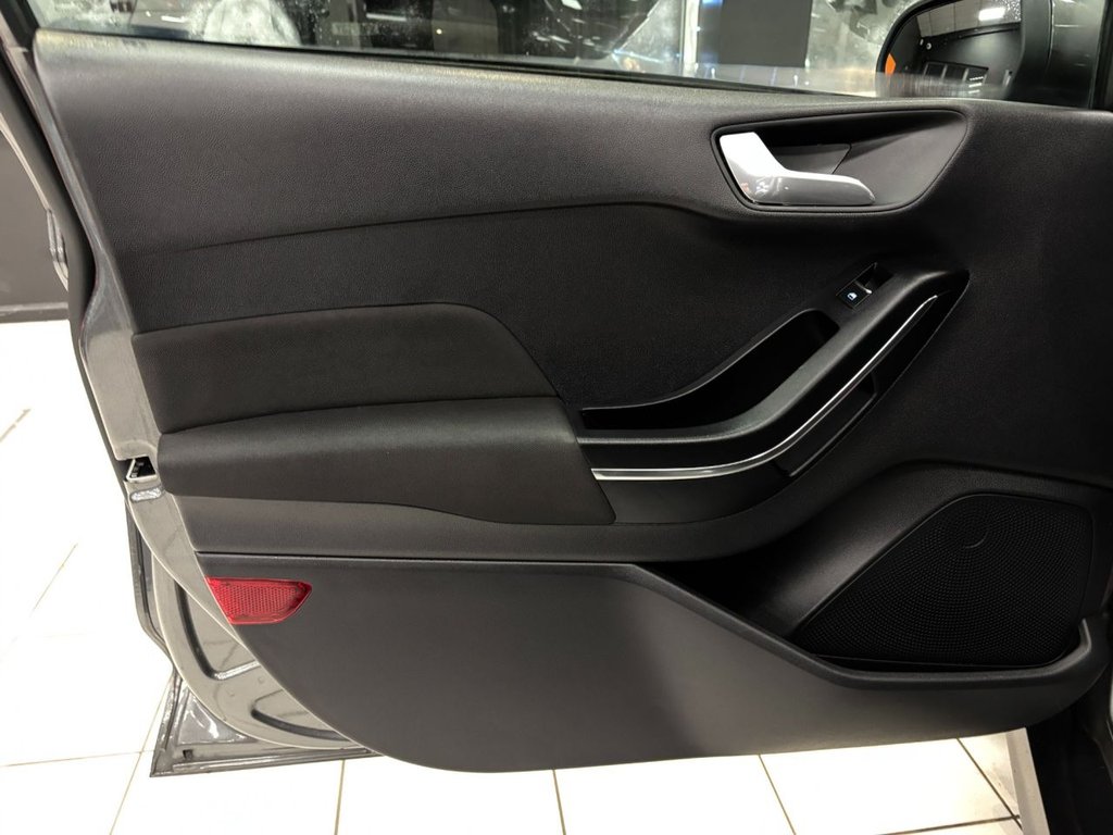 Used Ford Fiesta 2018 for sale - 76934552: Photo 44