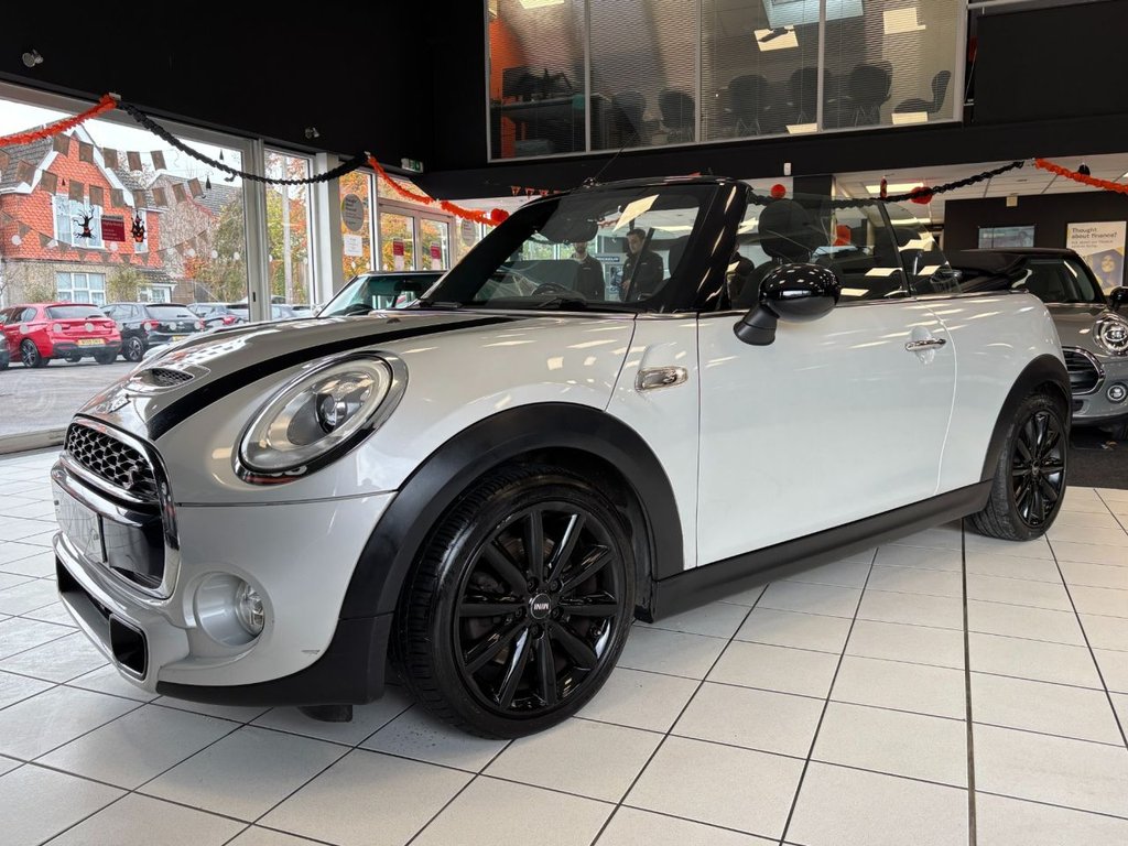 Used MINI Convertible 2017 for sale - 76430405: Photo 10