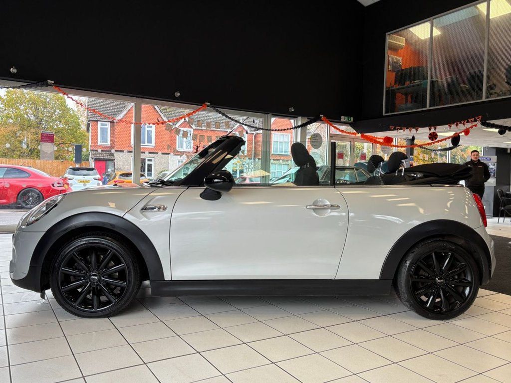 Used MINI Convertible 2017 for sale - 76430405: Photo 12