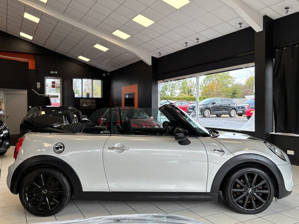 Used MINI Convertible 2017 for sale - 76430405: Photo 22