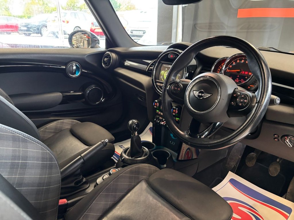 Used MINI Convertible 2017 for sale - 76430405: Photo 3