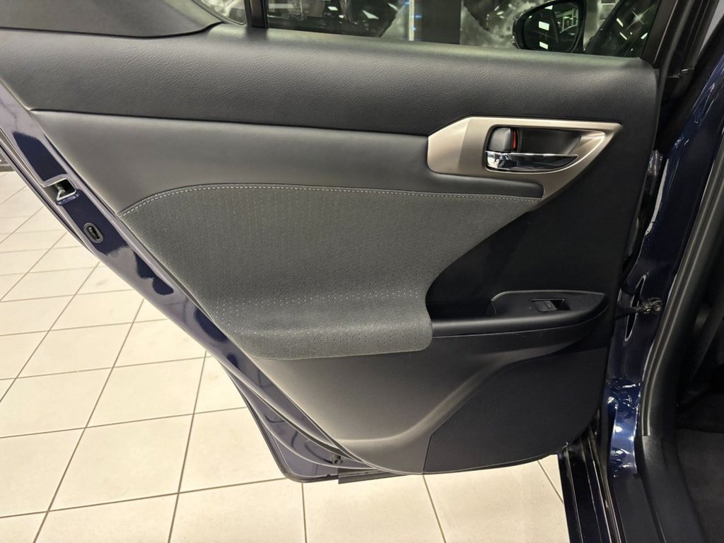 Used Lexus CT 2018 for sale - 76909843: Photo 46