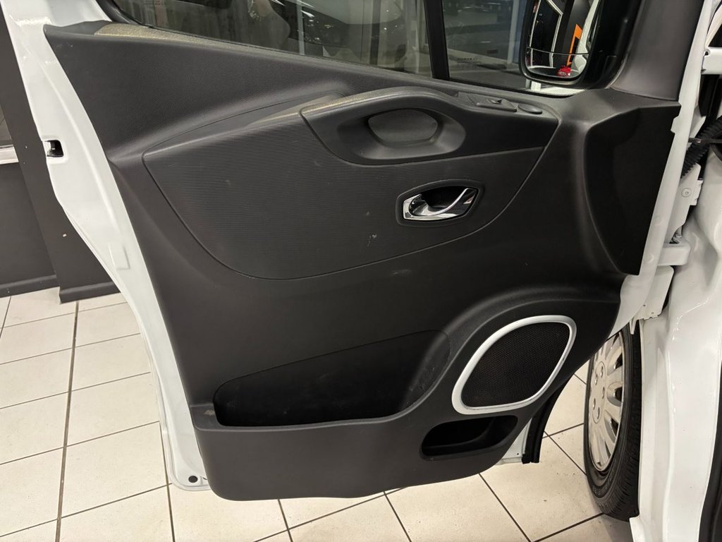 Used Vauxhall Vivaro 2018 for sale - 77199852: Photo 35