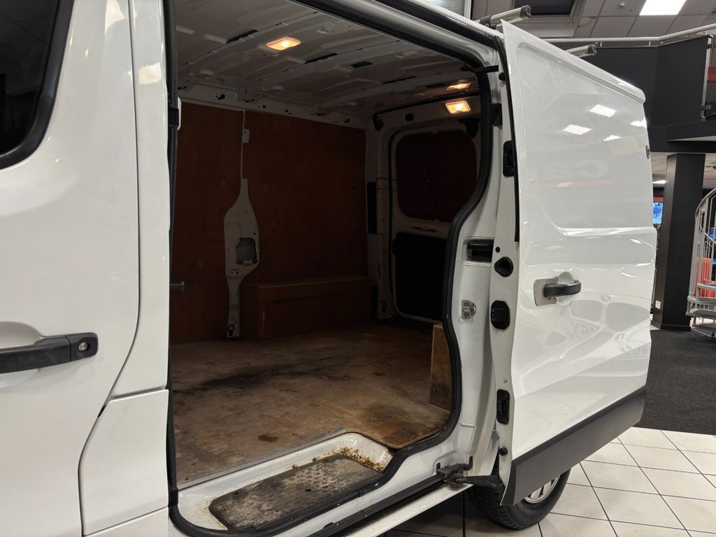 Used Vauxhall Vivaro 2018 for sale - 77199852: Photo 37