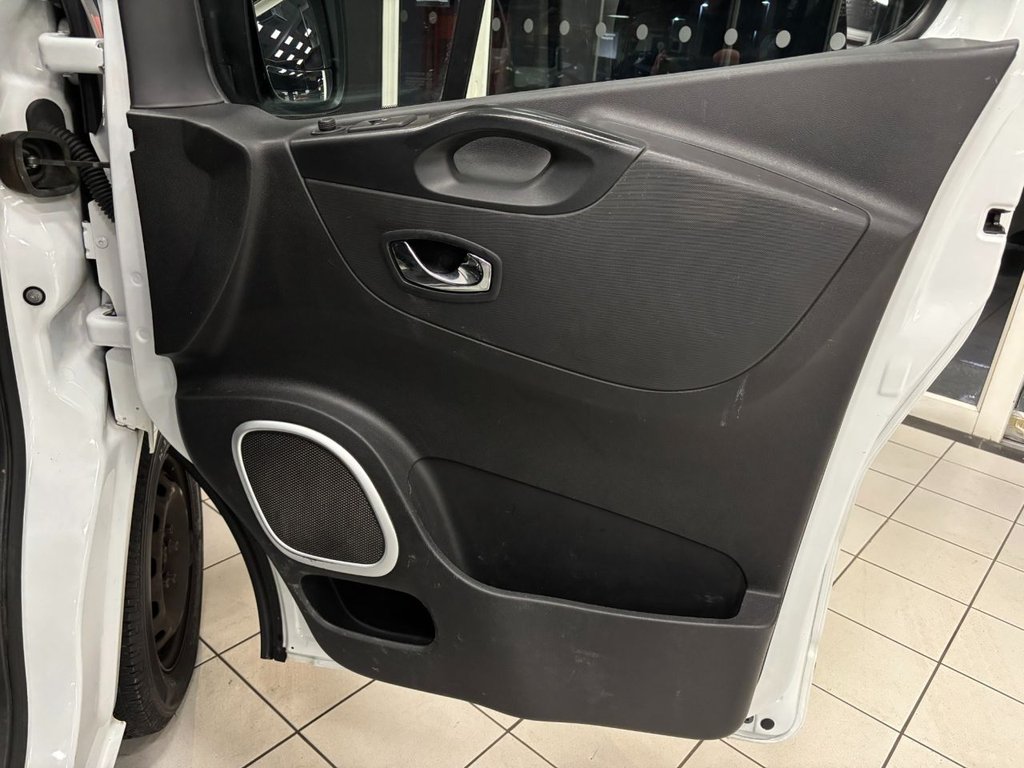 Used Vauxhall Vivaro 2018 for sale - 77199852: Photo 43