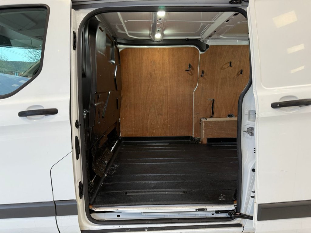 Used Ford Transit Custom 2017 for sale - 77780033: Photo 28