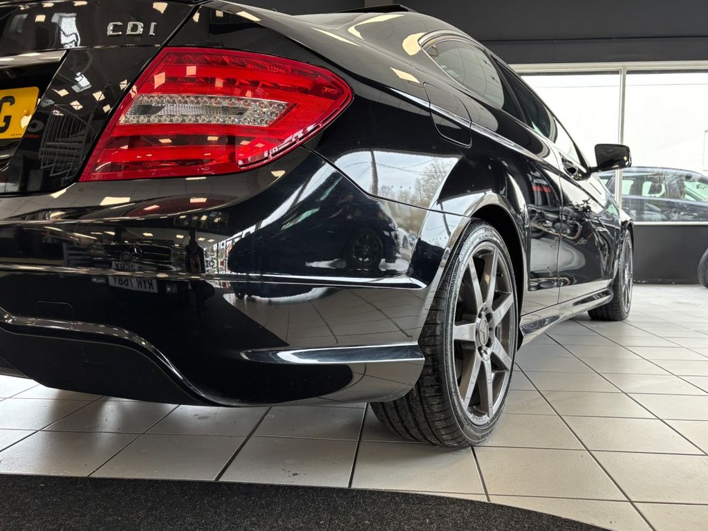 Used Mercedes-Benz C Class 2015 for sale - 77583277: Photo 17