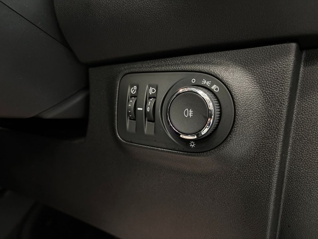 Used Vauxhall ADAM 2018 for sale - 77212899: Photo 41