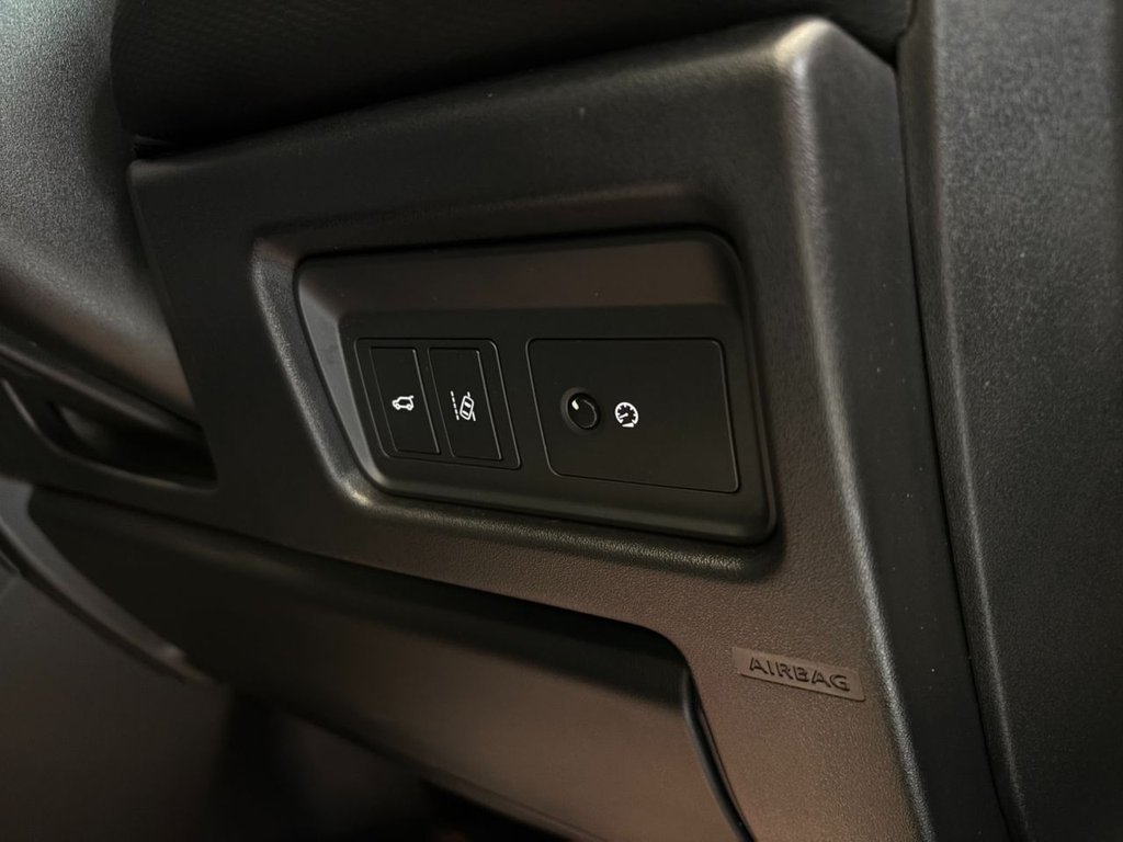 Used Land Rover Discovery Sport 2018 for sale - 76740300: Photo 29