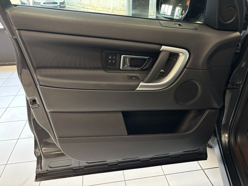 Used Land Rover Discovery Sport 2018 for sale - 76740300: Photo 45