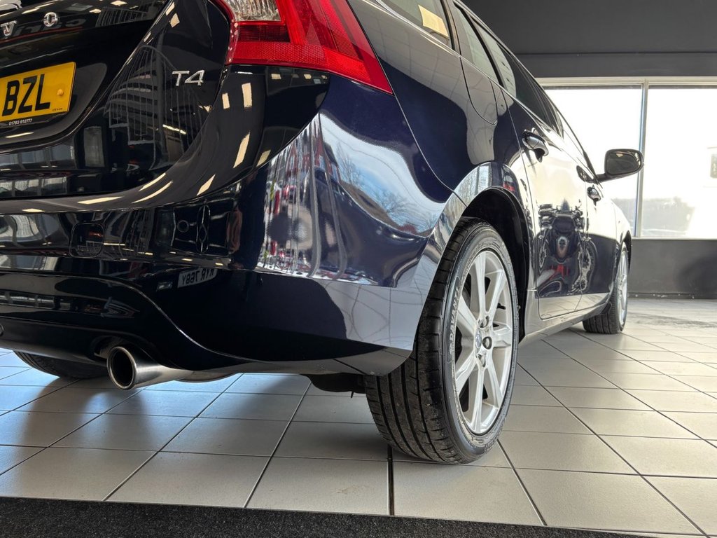 Used Volvo V60 2018 for sale - 77719744: Photo 14