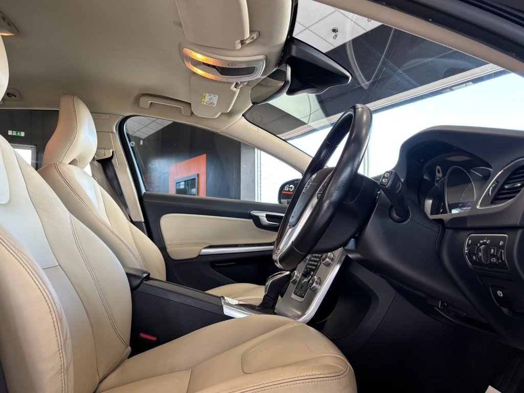 Used Volvo V60 2018 for sale - 77719744: Photo 18