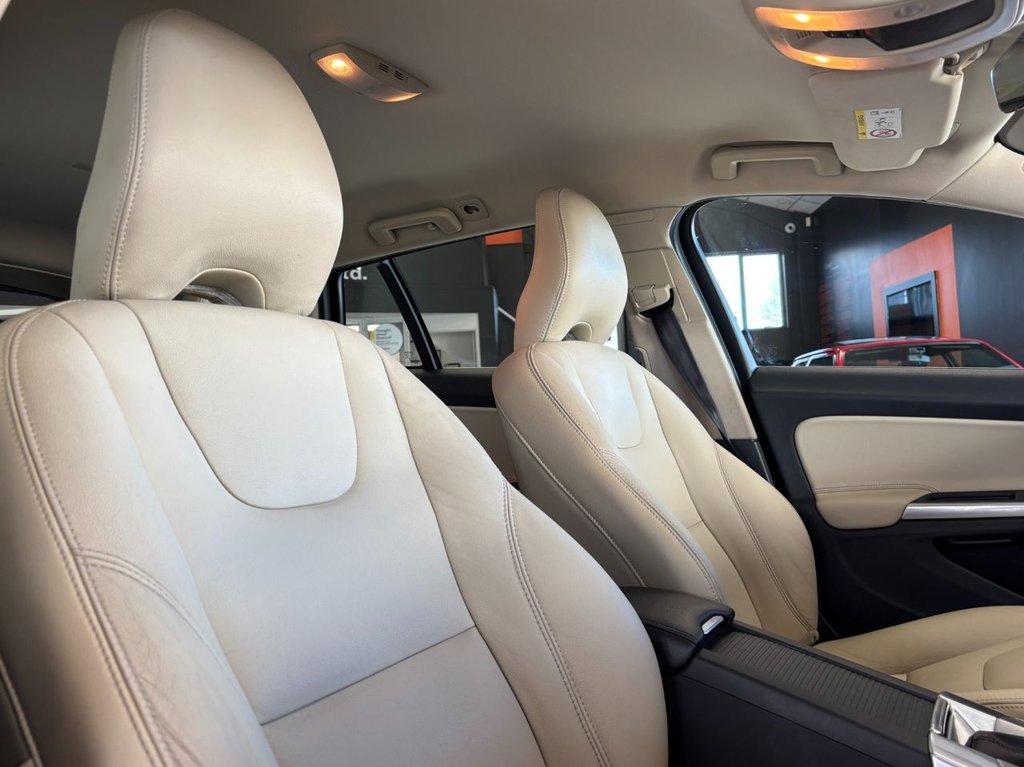 Used Volvo V60 2018 for sale - 77719744: Photo 19