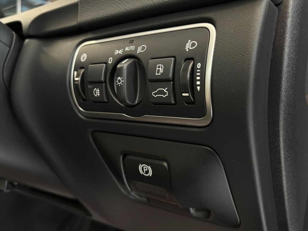 Used Volvo V60 2018 for sale - 77719744: Photo 25