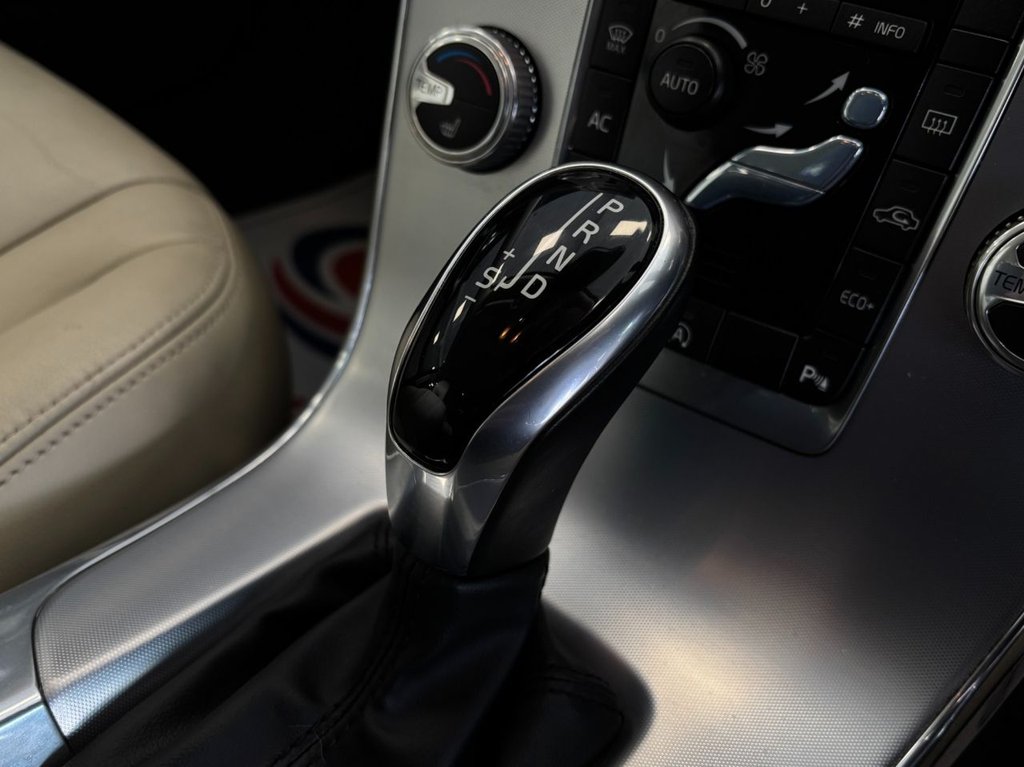 Used Volvo V60 2018 for sale - 77719744: Photo 36