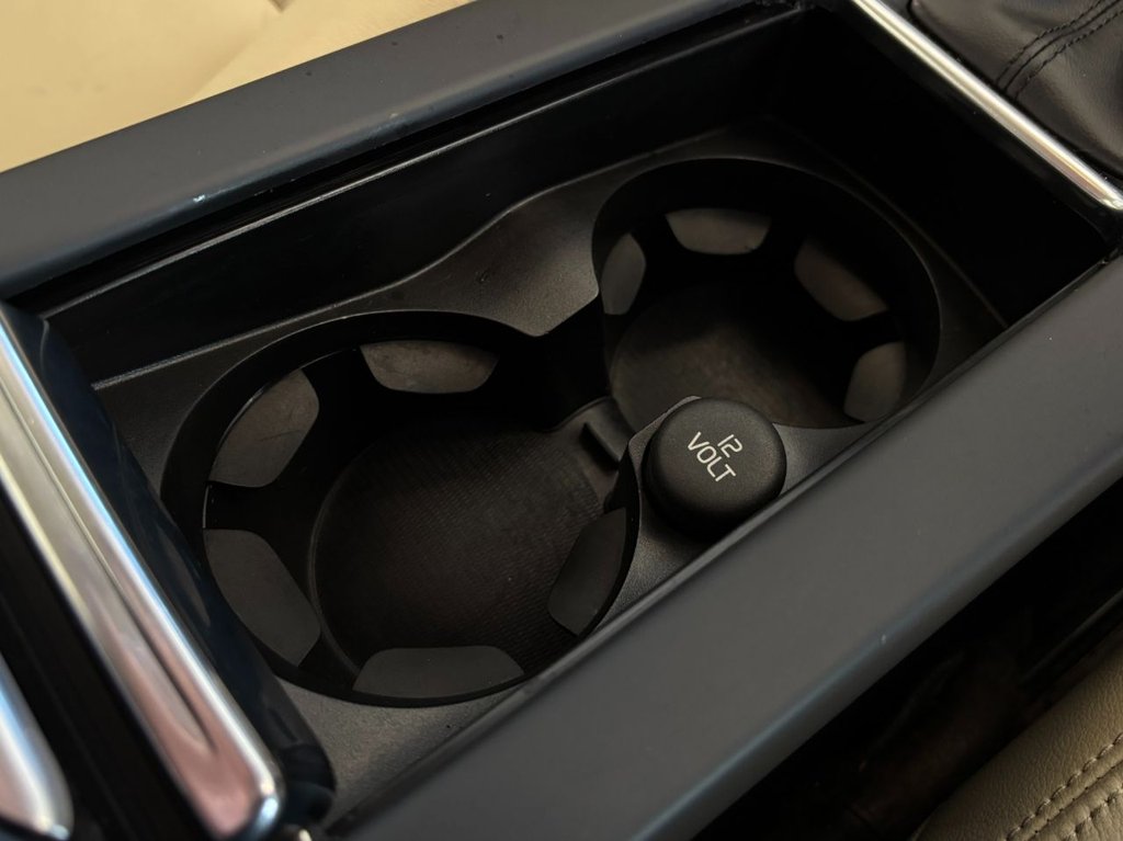 Used Volvo V60 2018 for sale - 77719744: Photo 37