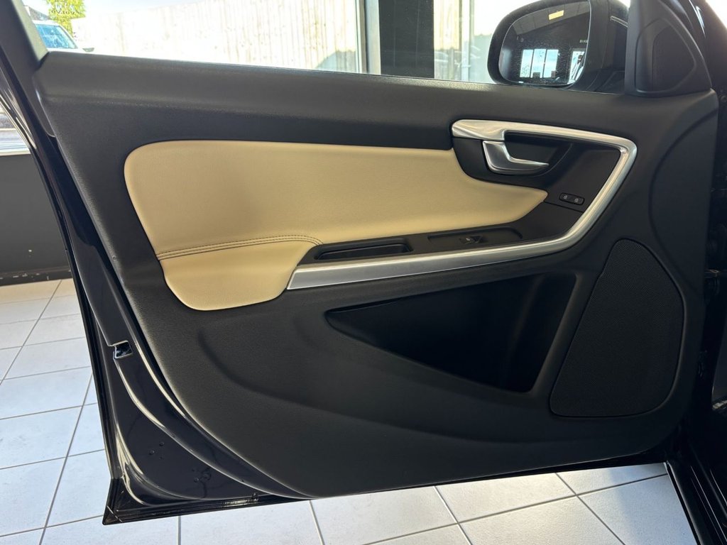 Used Volvo V60 2018 for sale - 77719744: Photo 38