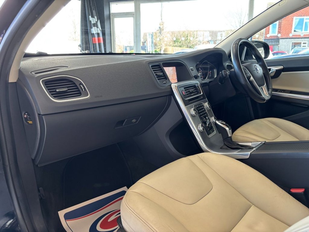 Used Volvo V60 2018 for sale - 77719744: Photo 39