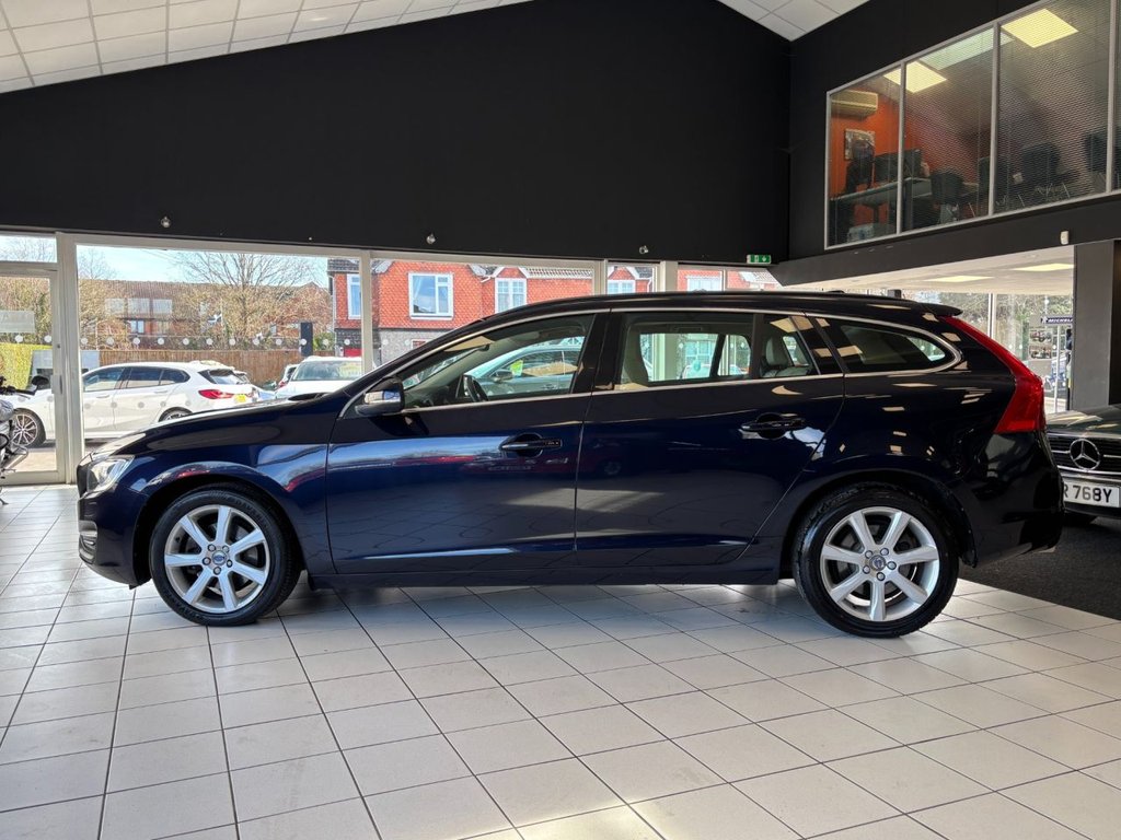 Used Volvo V60 2018 for sale - 77719744: Photo 8