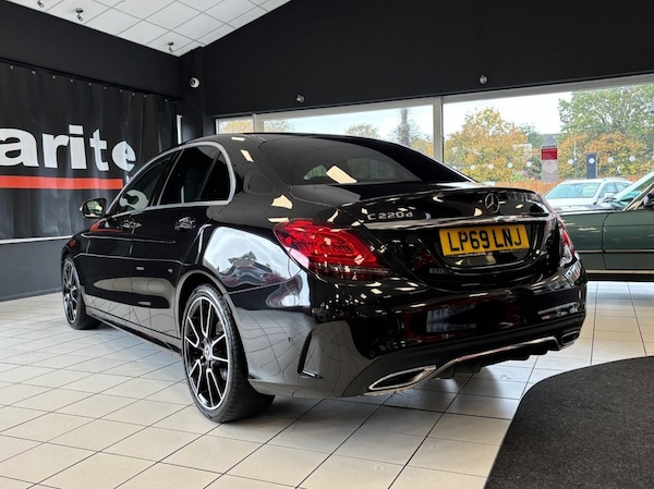 Used Mercedes-Benz C Class 2019 for sale - 76323320: Photo 9