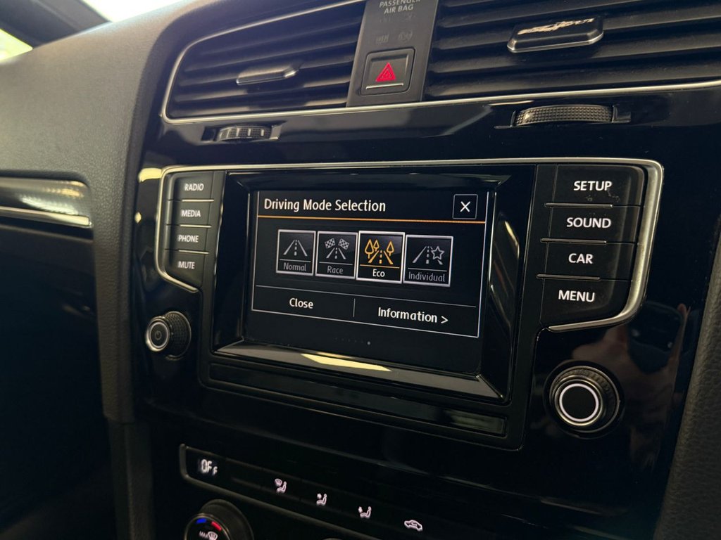 Used Volkswagen Golf 2014 for sale - 76376334: Photo 32