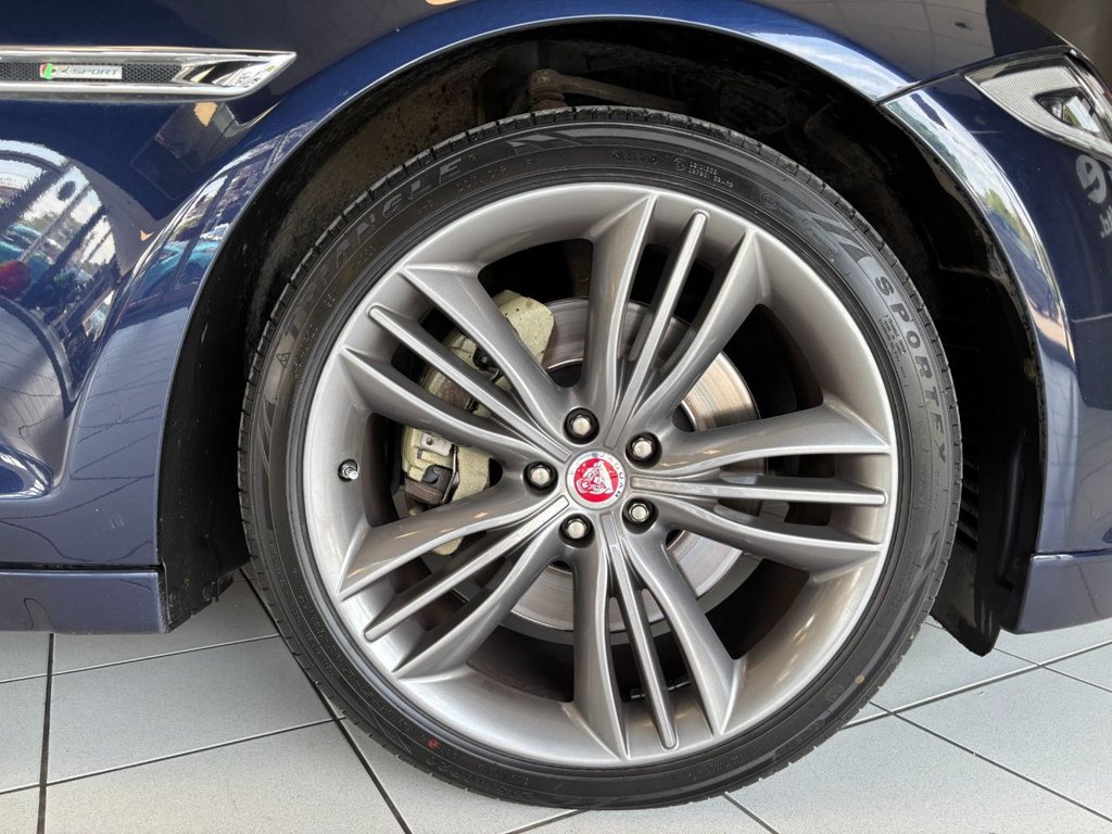 Used Jaguar XJ 2016 for sale - 76333328: Photo 17