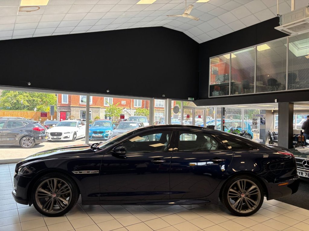Used Jaguar XJ 2016 for sale - 76333328: Photo 9