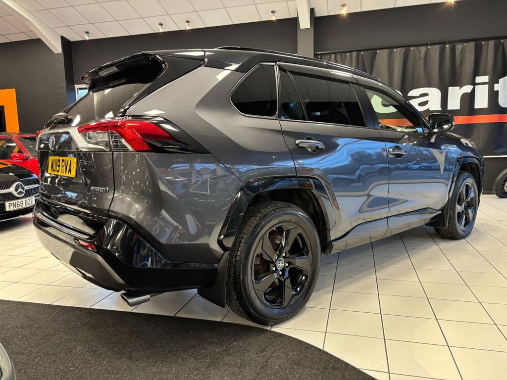 Used Toyota RAV4 2019 for sale - 76417865: Photo 16