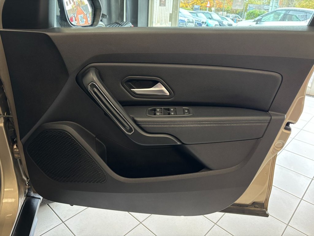 Used Dacia Duster 2018 for sale - 76417950: Photo 50