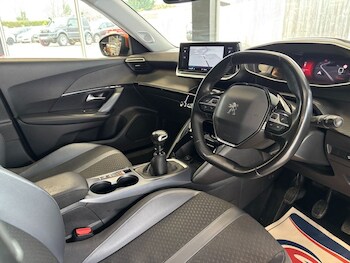 Used Peugeot 2008 2020 for sale - 77805852: Photo