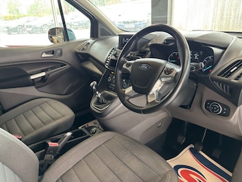 Used Ford Grand Tourneo Connect 2019 for sale - 78544053: Photo
