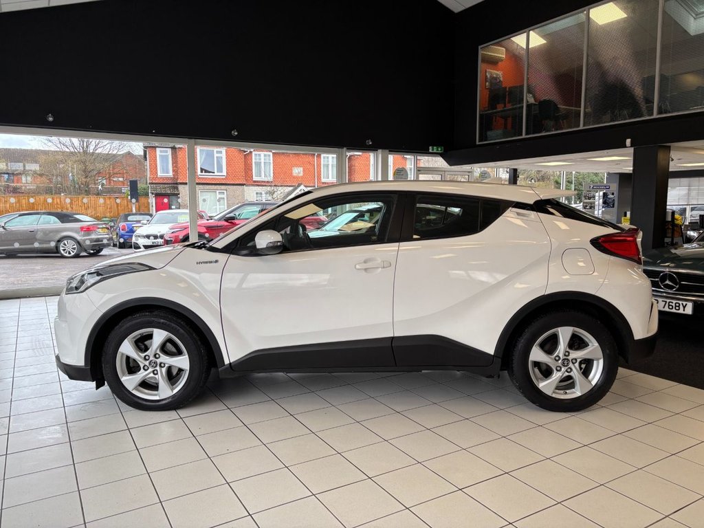 Used Toyota C-HR 2018 for sale - 77499449: Photo 10