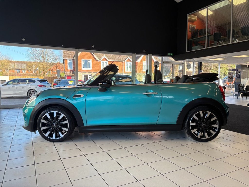 Used MINI Convertible 2018 for sale - 77936208: Photo 13