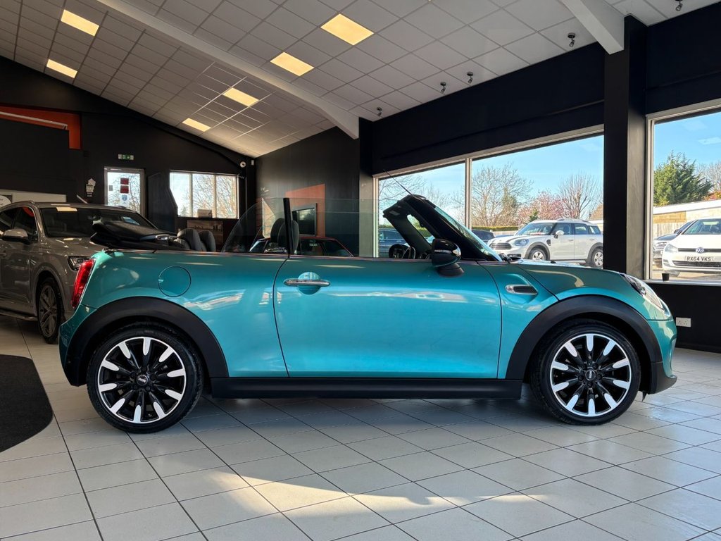 Used MINI Convertible 2018 for sale - 77936208: Photo 24