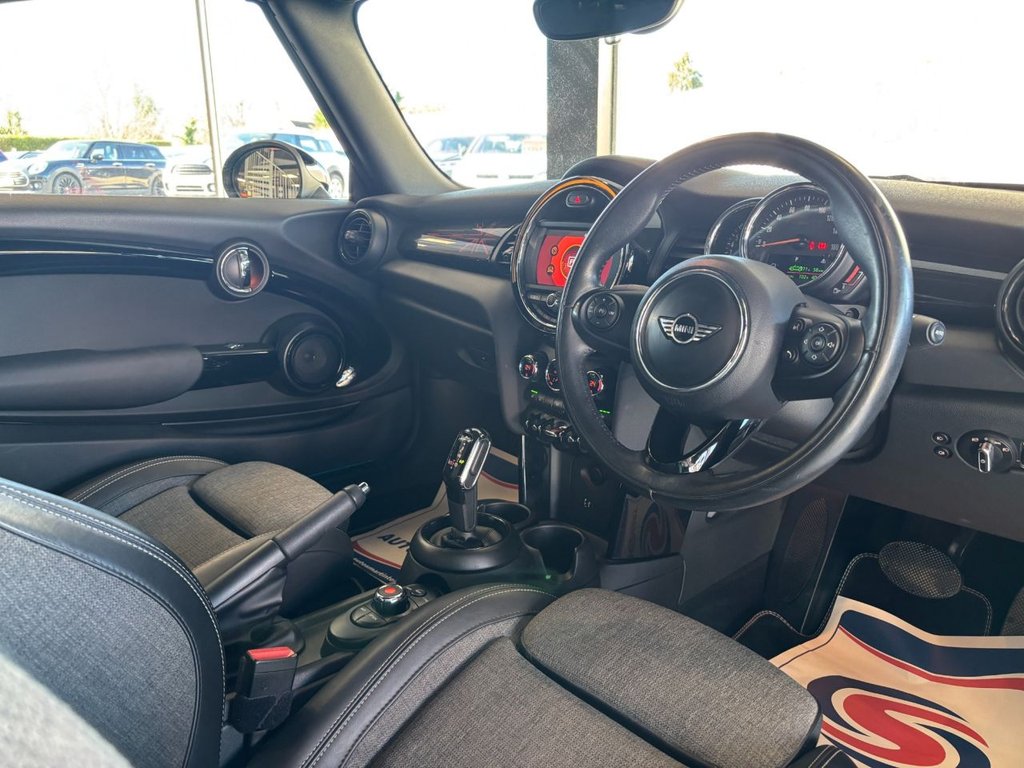 Used MINI Convertible 2018 for sale - 77936208: Photo 31