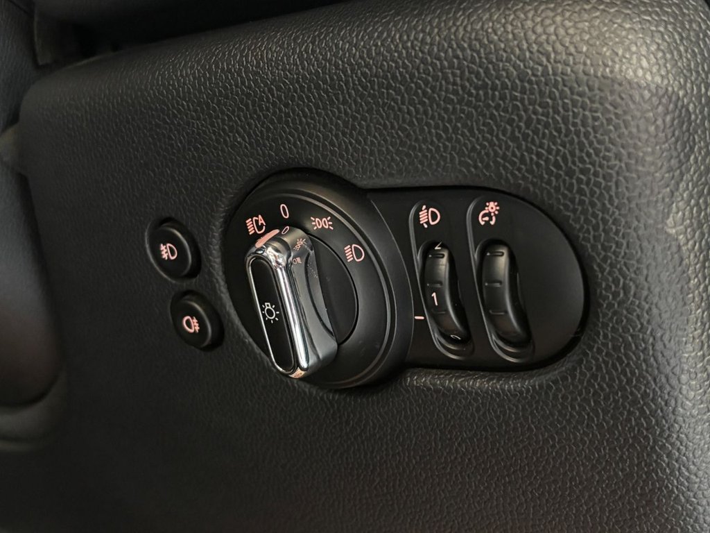 Used MINI Convertible 2018 for sale - 77936208: Photo 39