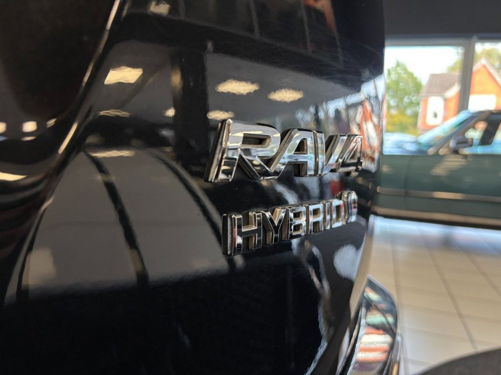 Used Toyota RAV4 2017 for sale - 76132244: Photo 11