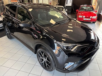 Used Toyota RAV4 2017 for sale - 76132244: Photo 3