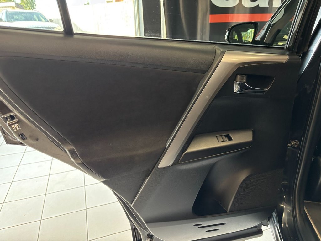 Used Toyota RAV4 2017 for sale - 76132244: Photo 50