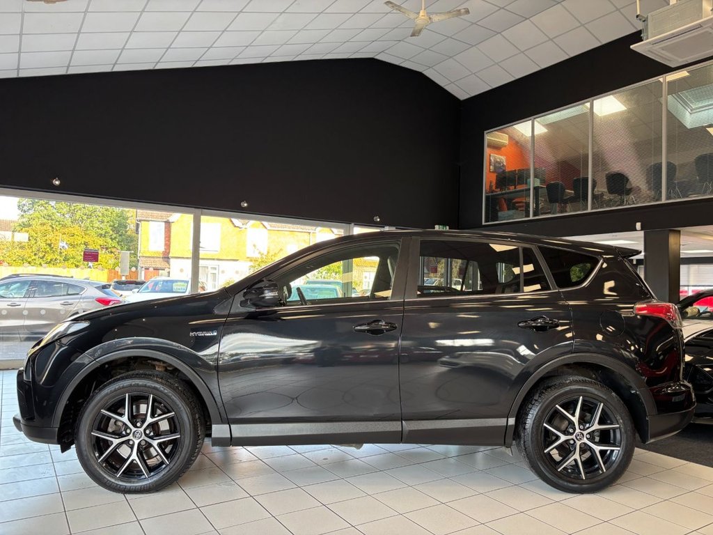 Used Toyota RAV4 2017 for sale - 76132244: Photo 8