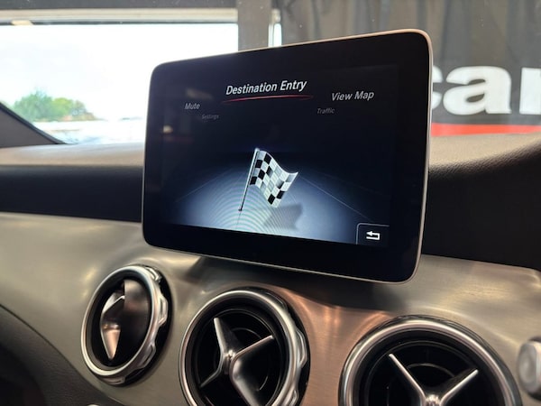 Used Mercedes-Benz GLA 2018 for sale - 76147357: Photo 30