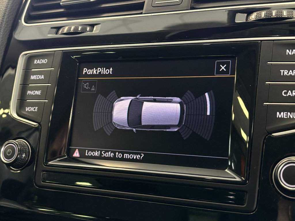 Used Volkswagen Golf 2014 for sale - 77879529: Photo 29