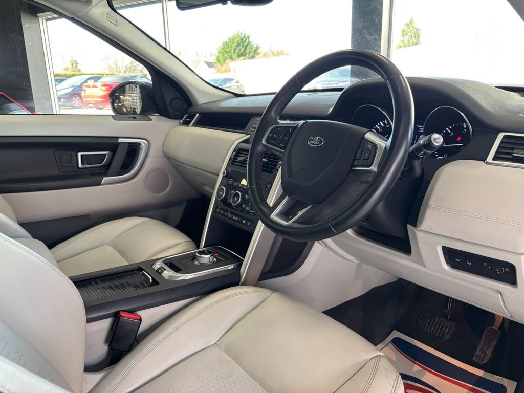 Used Land Rover Discovery Sport 2016 for sale - 77666980: Photo 2