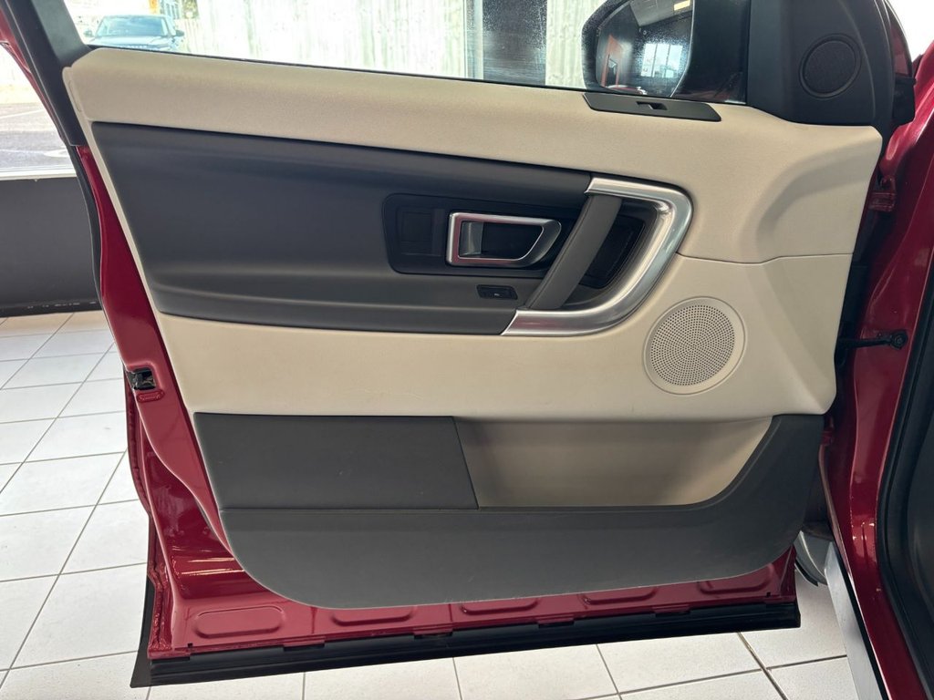 Used Land Rover Discovery Sport 2016 for sale - 77666980: Photo 44