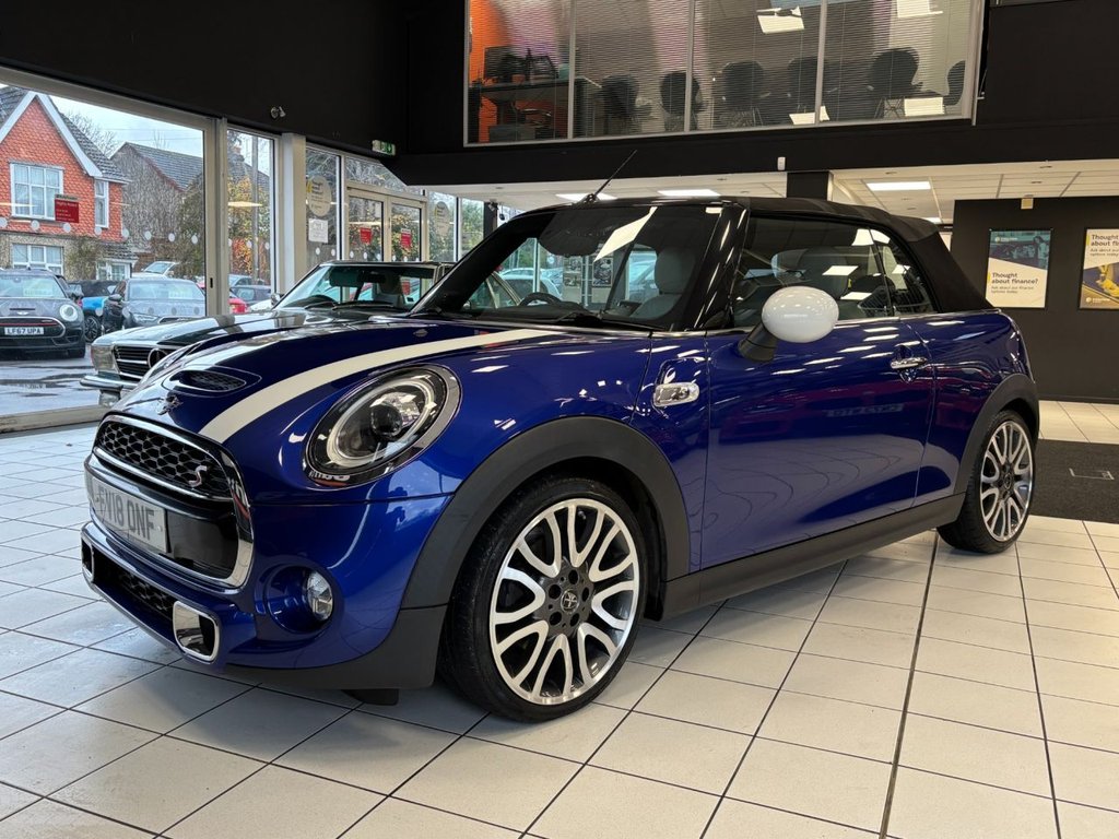 Used MINI Convertible 2018 for sale - 76546802: Photo 10