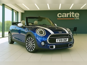 Used MINI Convertible 2018 for sale - 76546802: Photo